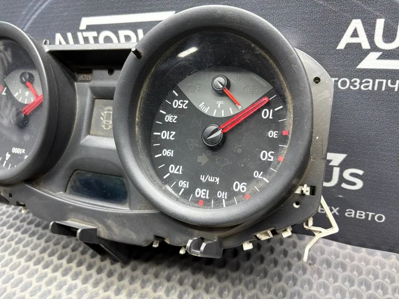 Панель приборов Renault Megane СЕДАН K4MW761 2005 - миниатюра 4
