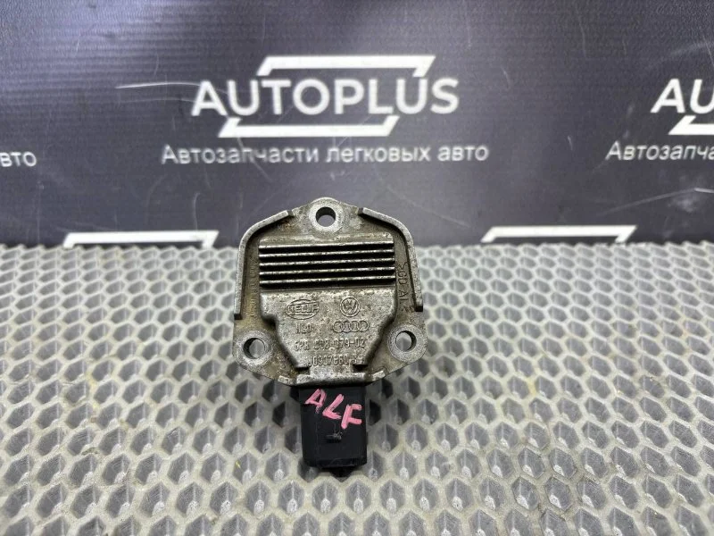 Датчик уровня масла в двигателе Audi A6 2.4 ALF - миниатюра 6