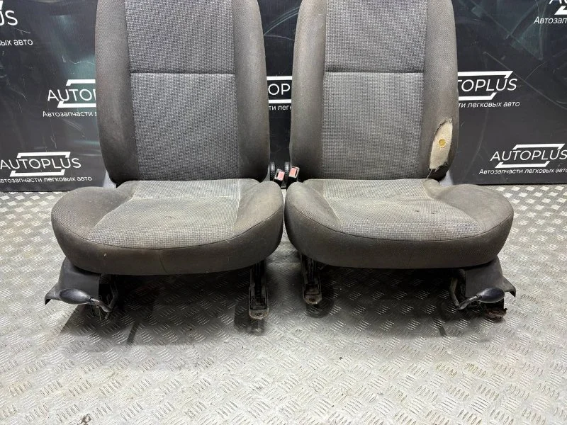 Комплект сидений Ford Focus СЕДАН 1.6 CDDA 2003 - миниатюра 10