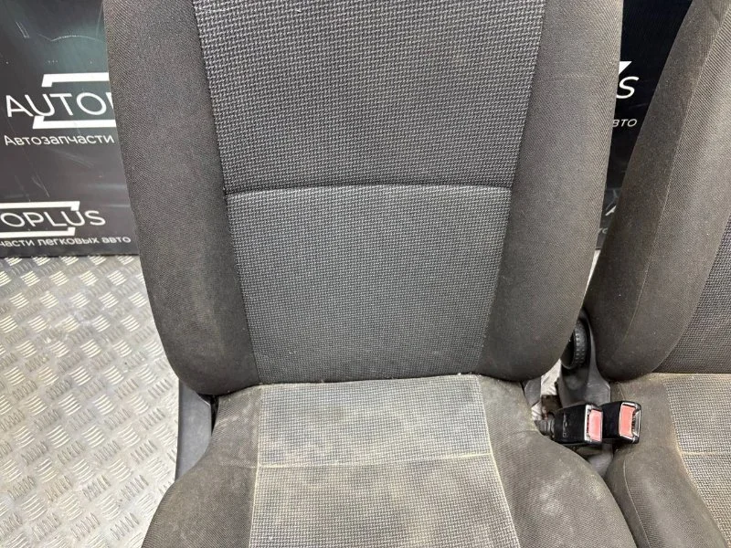 Комплект сидений Ford Focus СЕДАН 1.6 CDDA 2003 - миниатюра 4