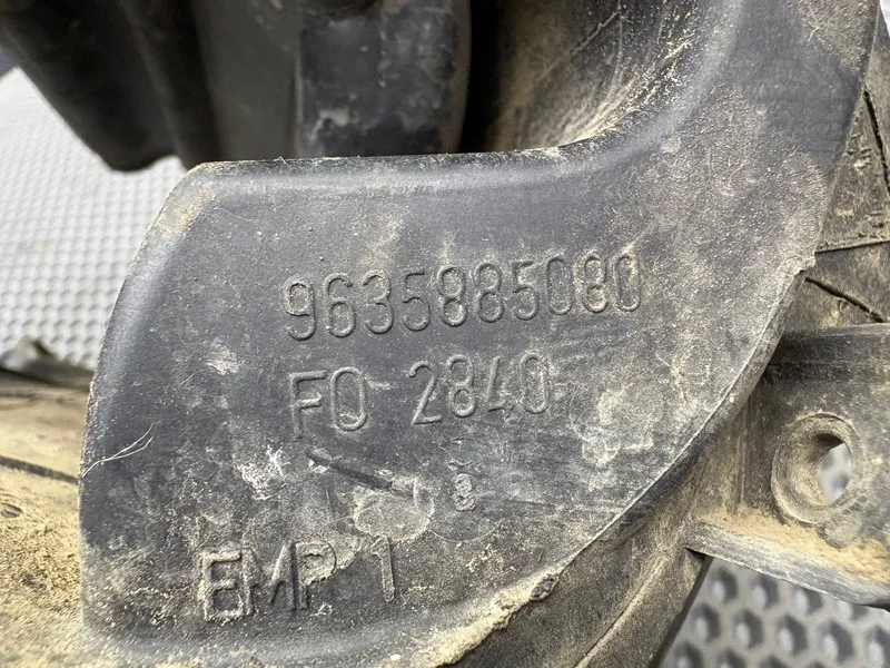 Впускной коллектор Peugeot 307 ХЭТЧБЕК 1.6 NFU - миниатюра 10