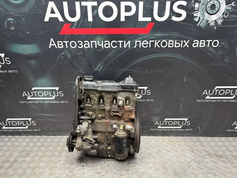 Двигатель Volkswagen Passat B3 СЕДАН 1.6 RF - изображение 1