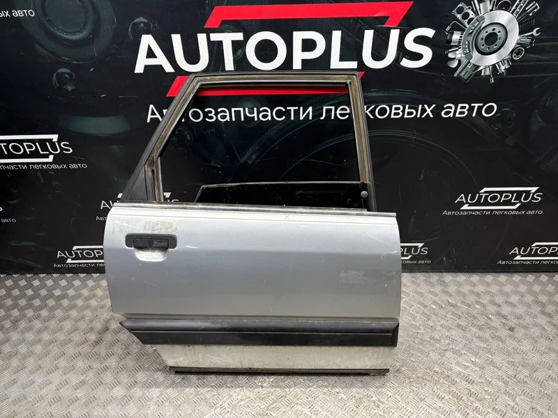 Дверь боковая задняя правая Audi 100 C3 СЕДАН 2.6 - изображение 1