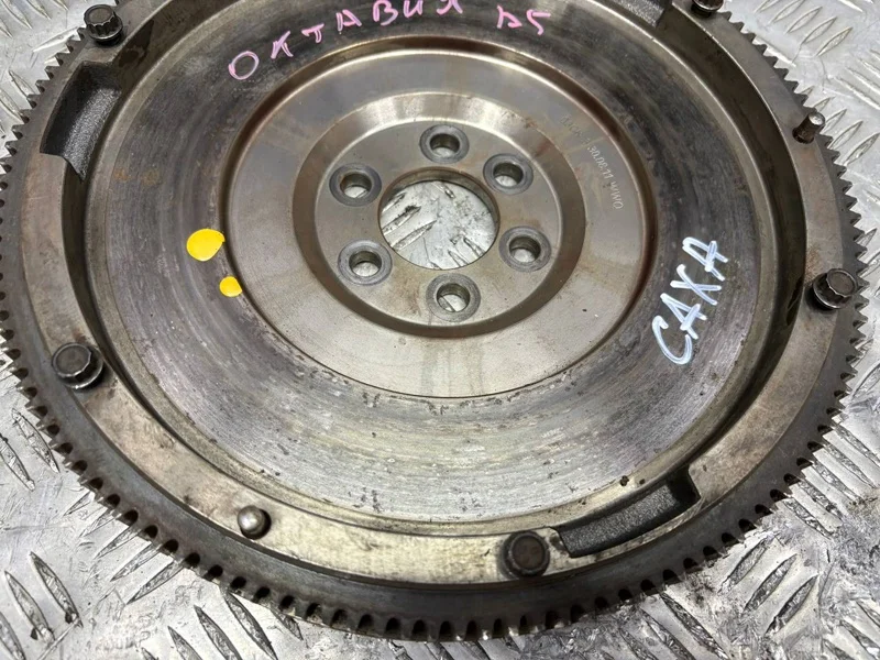 Маховик МКПП Skoda Octavia ЛИФТБЭК А5 1.4 CAXA - миниатюра 2