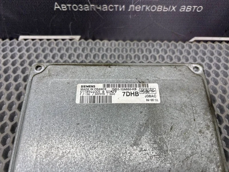 Блок управления двигателем Ford Focus СЕДАН 1.6 - миниатюра 7