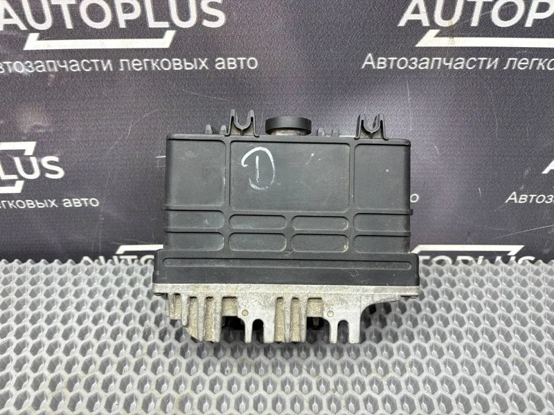 Блок управления двигателем Volkswagen Golf 3 - миниатюра 5