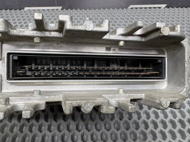 Блок управления двигателем Volkswagen Golf 3 - миниатюра 8