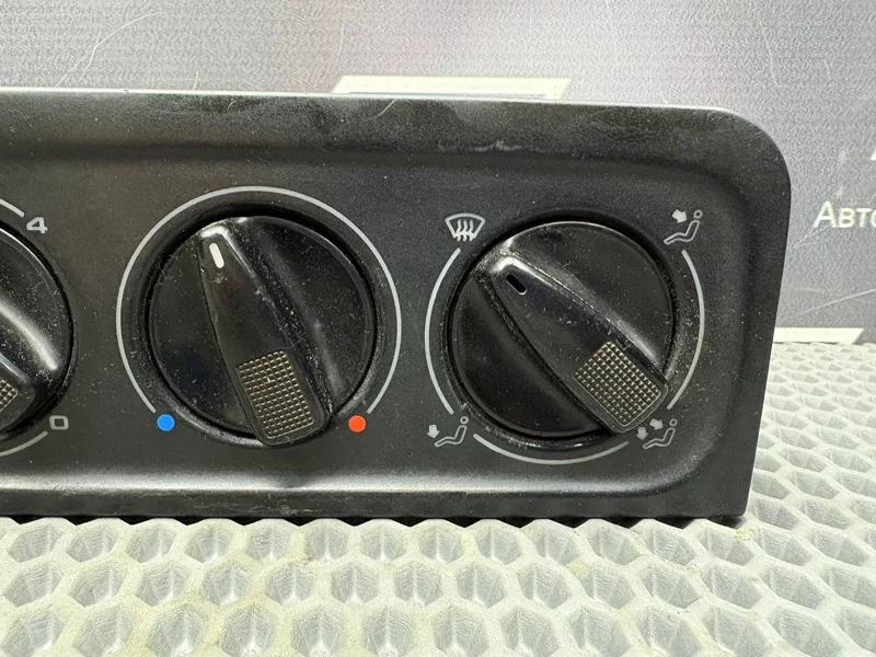 Блок управления климат-контролем Volkswagen Golf 3 - миниатюра 4