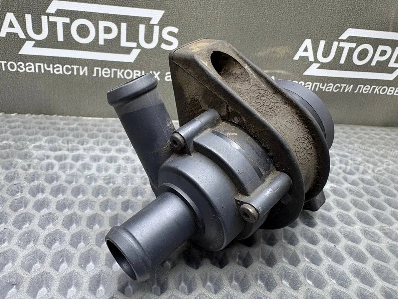 Водяная помпа Skoda Octavia ЛИФТБЭК А5 1.4 CAXA - миниатюра 2