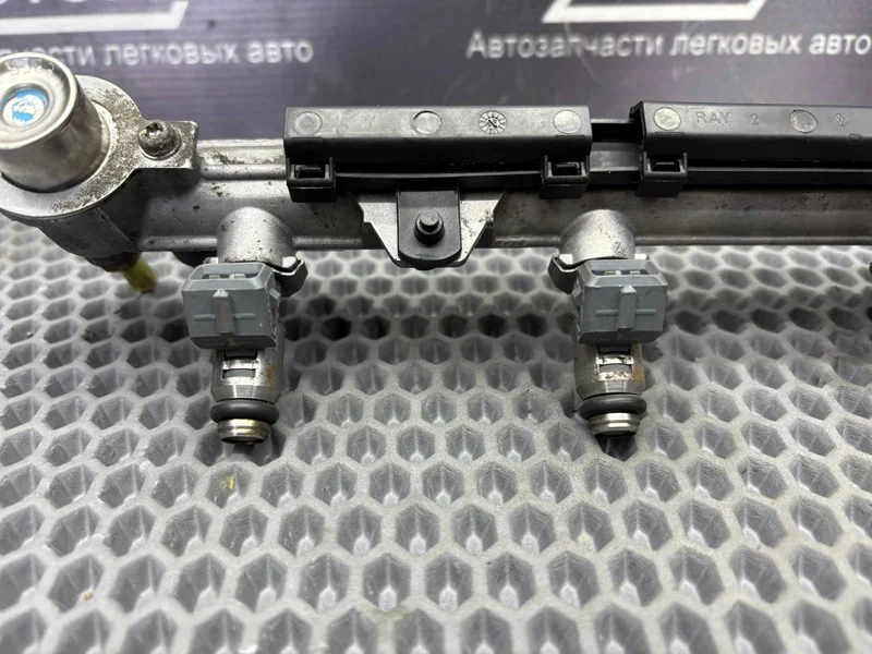 Топливная рампа Volkswagen Bora СЕДАН 1.4 AKQ 2002 - миниатюра 4