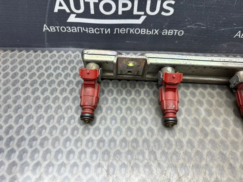 Топливная рампа Nissan Almera N16 СЕДАН 1.8 QG18DE - миниатюра 2