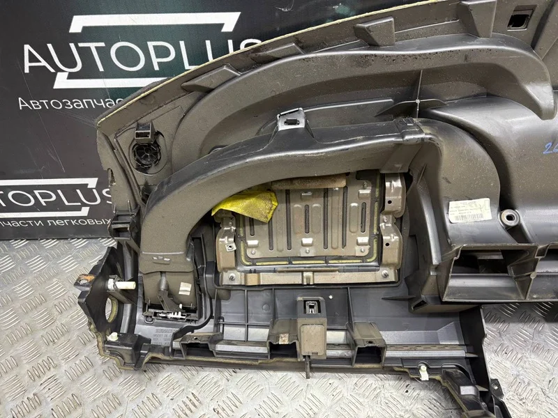 Торпедо Renault Megane СЕДАН K4M812 2007 - миниатюра 10