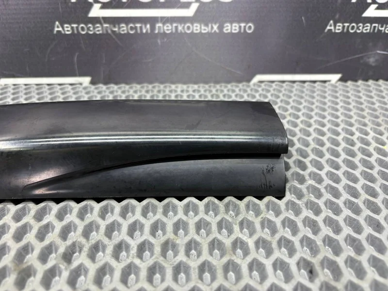 Заглушка рейлинга задняя правая Mitsubishi - миниатюра 5