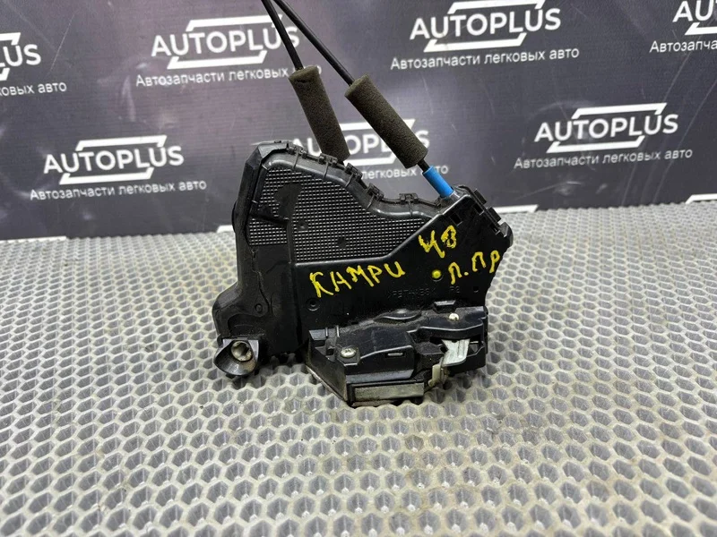 Замок боковой двери передний правый Toyota Camry - миниатюра 7