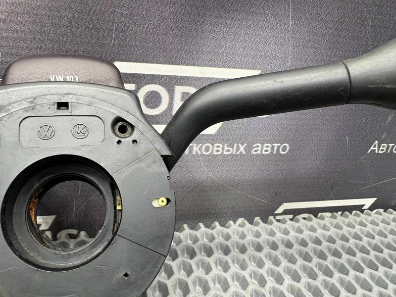 Блок подрулевых переключателей Volkswagen Golf 3 - миниатюра 3