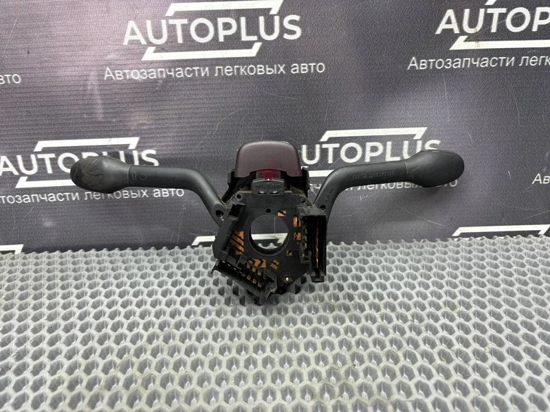 Блок подрулевых переключателей Volkswagen Golf 3 - миниатюра 9