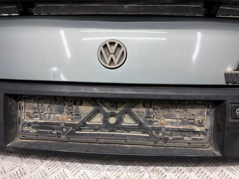 Крышка багажника Volkswagen Passat B3 СЕДАН 1.6 RF - миниатюра 3