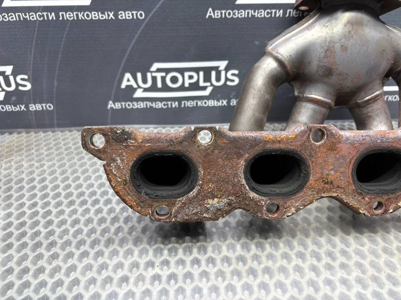 Выпускной коллектор Volkswagen Golf ХЕТЧБЕК 1.4 - миниатюра 9