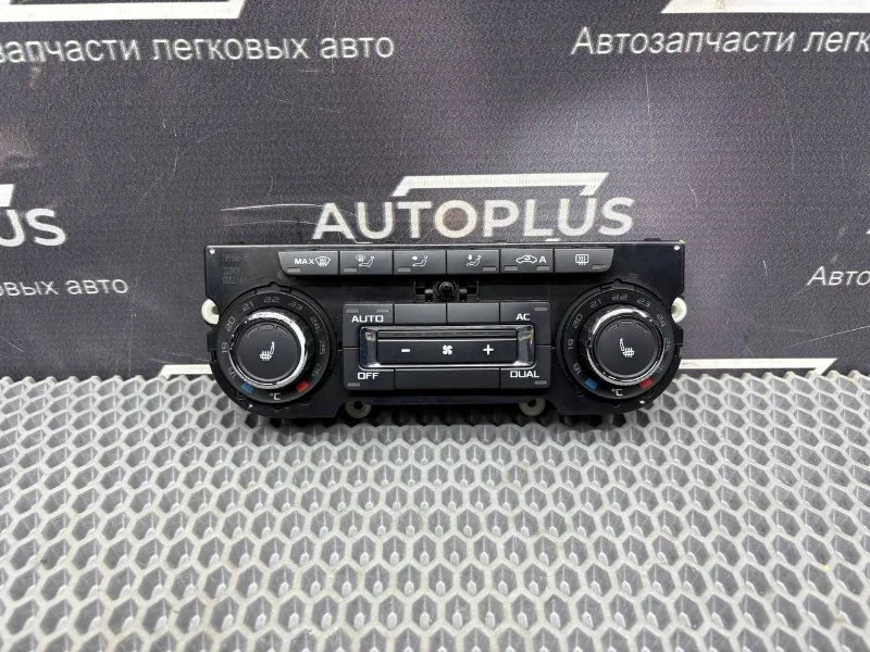 Блок управления климат-контролем Skoda Octavia