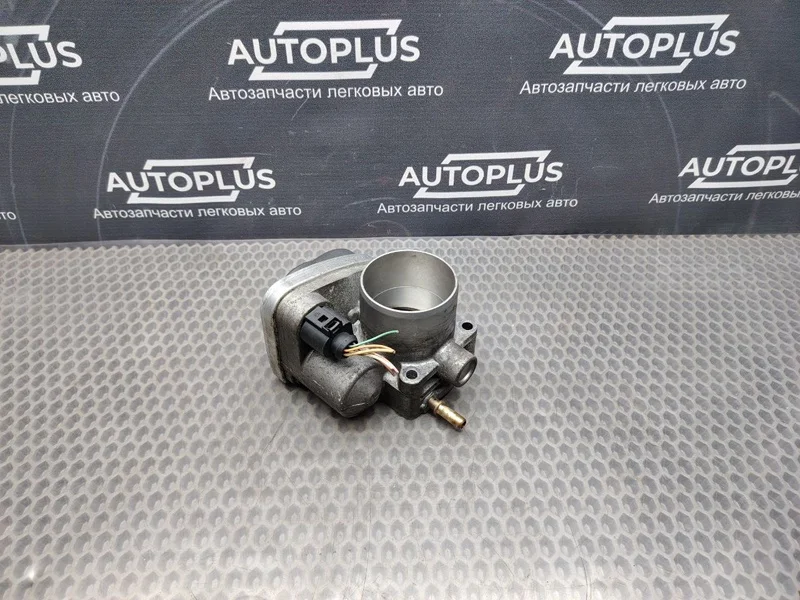 Дроссельная заслонка Renault Megane СЕДАН K4M812 - изображение 1