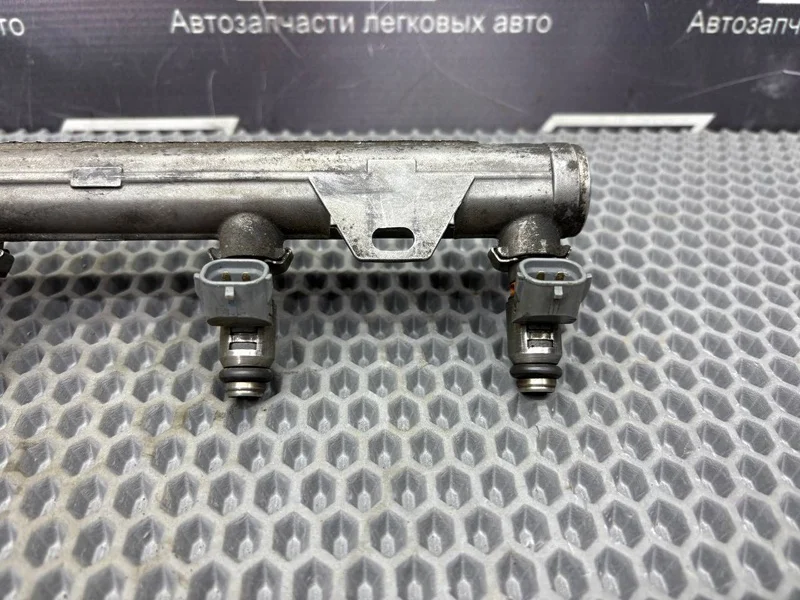 Топливная рампа Volkswagen Golf AKQ 1997-2006 - миниатюра 8