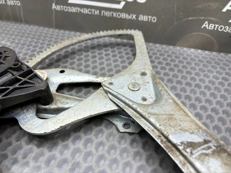 Электростеклоподъемник передний левый Mercedes - миниатюра 4