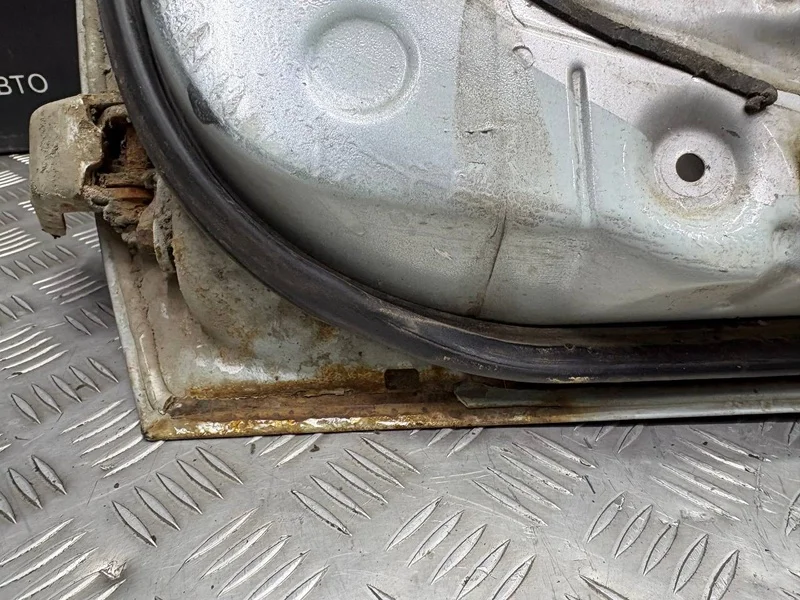 Дверь боковая передняя правая Toyota Sprinter - миниатюра 10