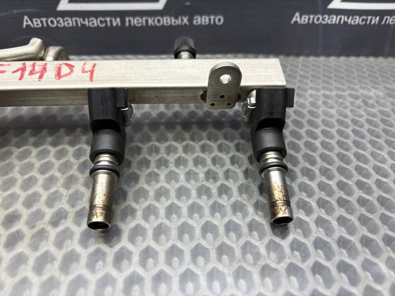 Топливная рампа Chevrolet Aveo T300 F14D4 - миниатюра 2