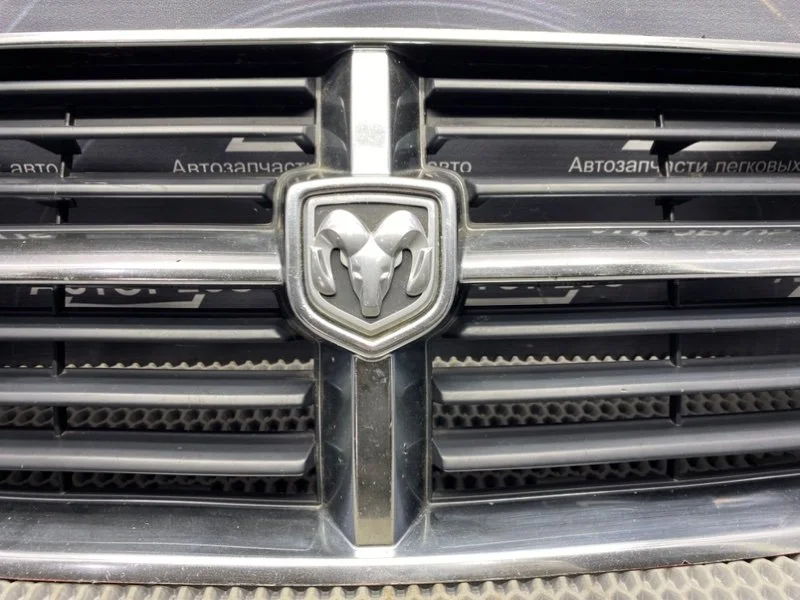 Решетка радиатора Dodge Caliber ХЕТЧБЕК 2.0 ECN - миниатюра 4