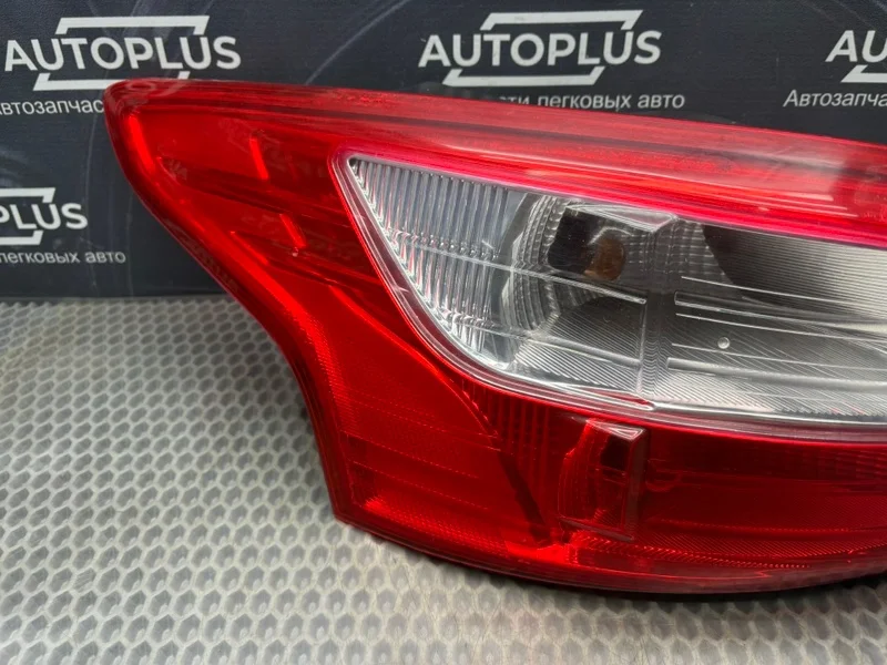 Фонарь задний левый Ford Focus СЕДАН 1.6 PNDA 2011 - миниатюра 3