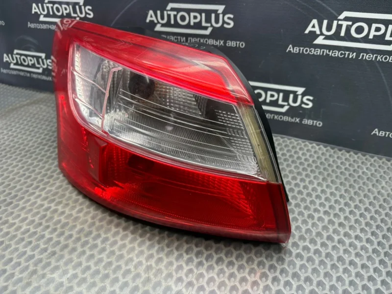 Фонарь задний левый Ford Focus СЕДАН 1.6 PNDA 2011 - миниатюра 4