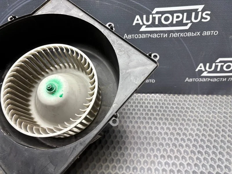 Моторчик печки Nissan Almera N16 СЕДАН 1.8 QG18DE - миниатюра 8