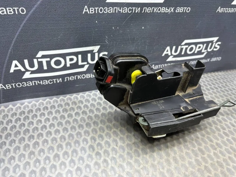 Замок боковой двери передний левый Hyundai Matrix - миниатюра 6