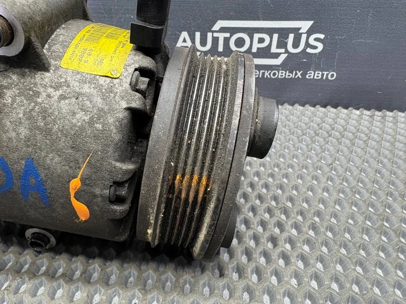 Компрессор кондиционера Ford Focus 2 1.6 HWDA - миниатюра 3