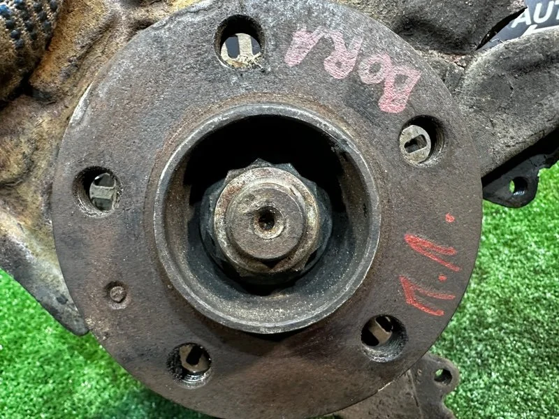Поворотный кулак со ступицей передний левый - миниатюра 3