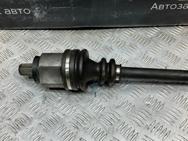 Правый привод Renault Megane СЕДАН K4MW761 2005 - миниатюра 2