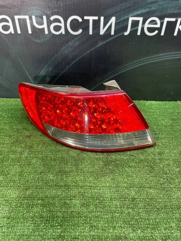 Фонарь задний левый Hyundai Grandeur 4 2.7 G6EA - изображение 1