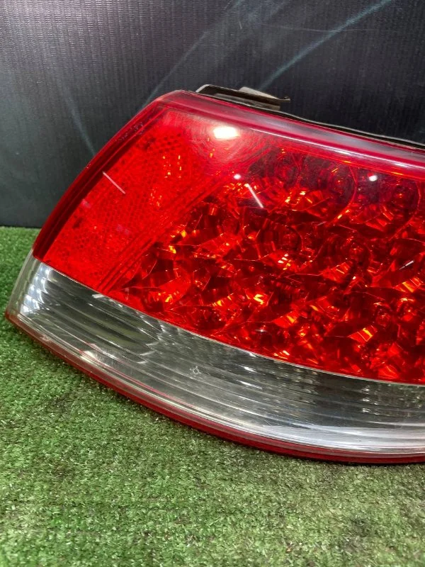 Фонарь задний правый Hyundai Grandeur 4 2.7 G6EA - миниатюра 2