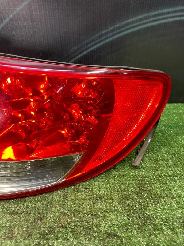 Фонарь задний правый Hyundai Grandeur 4 2.7 G6EA - миниатюра 4