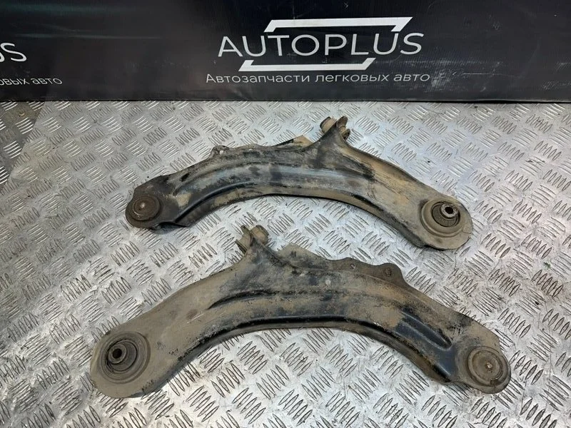 Рычаг подвески Renault Megane СЕДАН K4MW761 2005 - миниатюра 2
