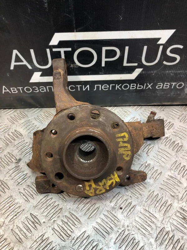 Поворотный кулак со ступицей передний правый Opel