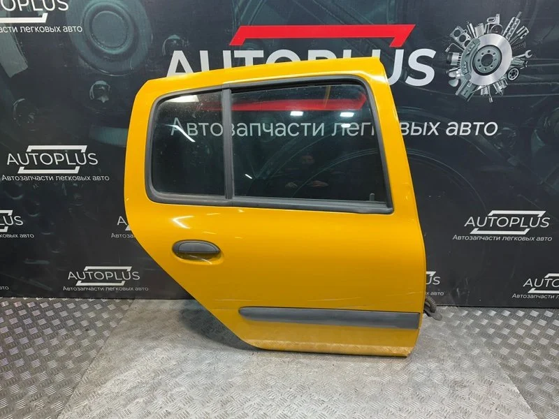 Дверь боковая задняя правая Renault Clio СЕДАН 1.4 - изображение 1