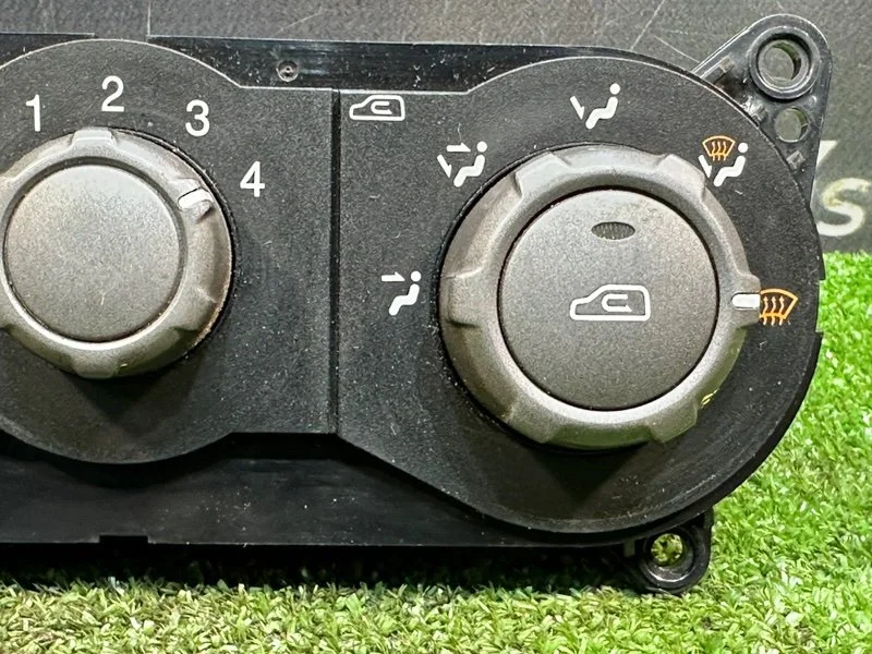 Блок управления климат-контролем Hyundai Matrix - миниатюра 3