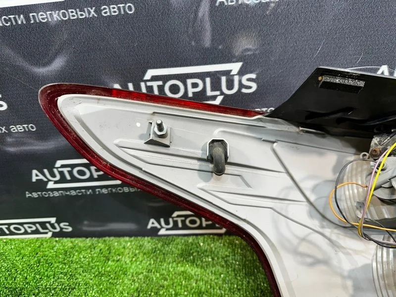 Фонарь задний правый Ford Focus СЕДАН 1.6 PNDA - миниатюра 8