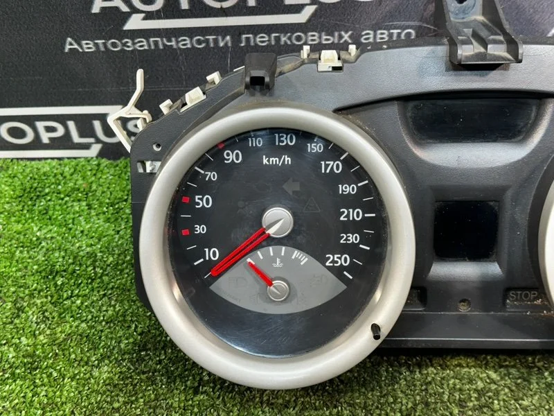 Панель приборов Renault Megane СЕДАН K4MW761 2005 - миниатюра 2