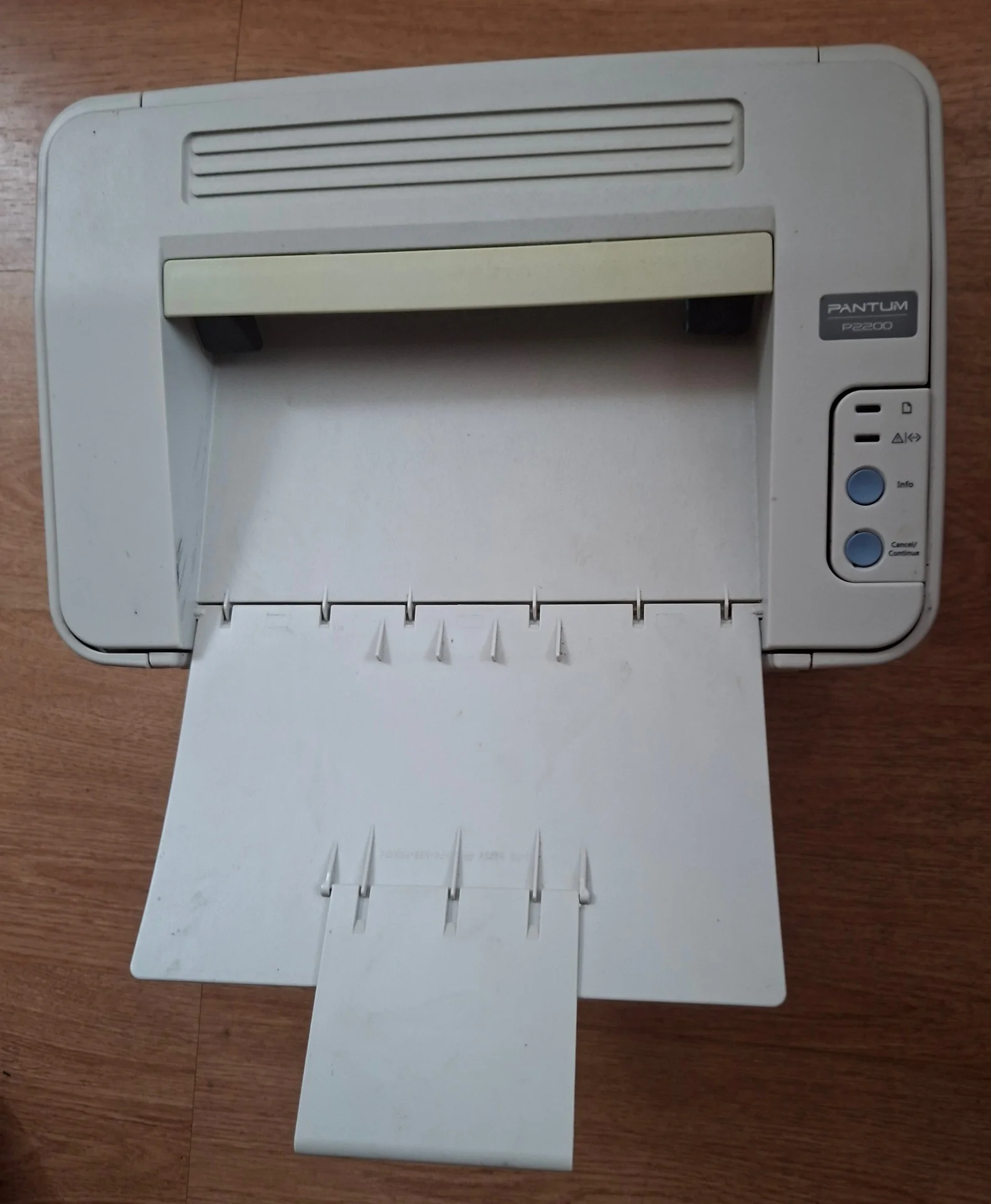 Лазерный	принтер Pantum P2200  (диск CD, чек DNS, коробка)