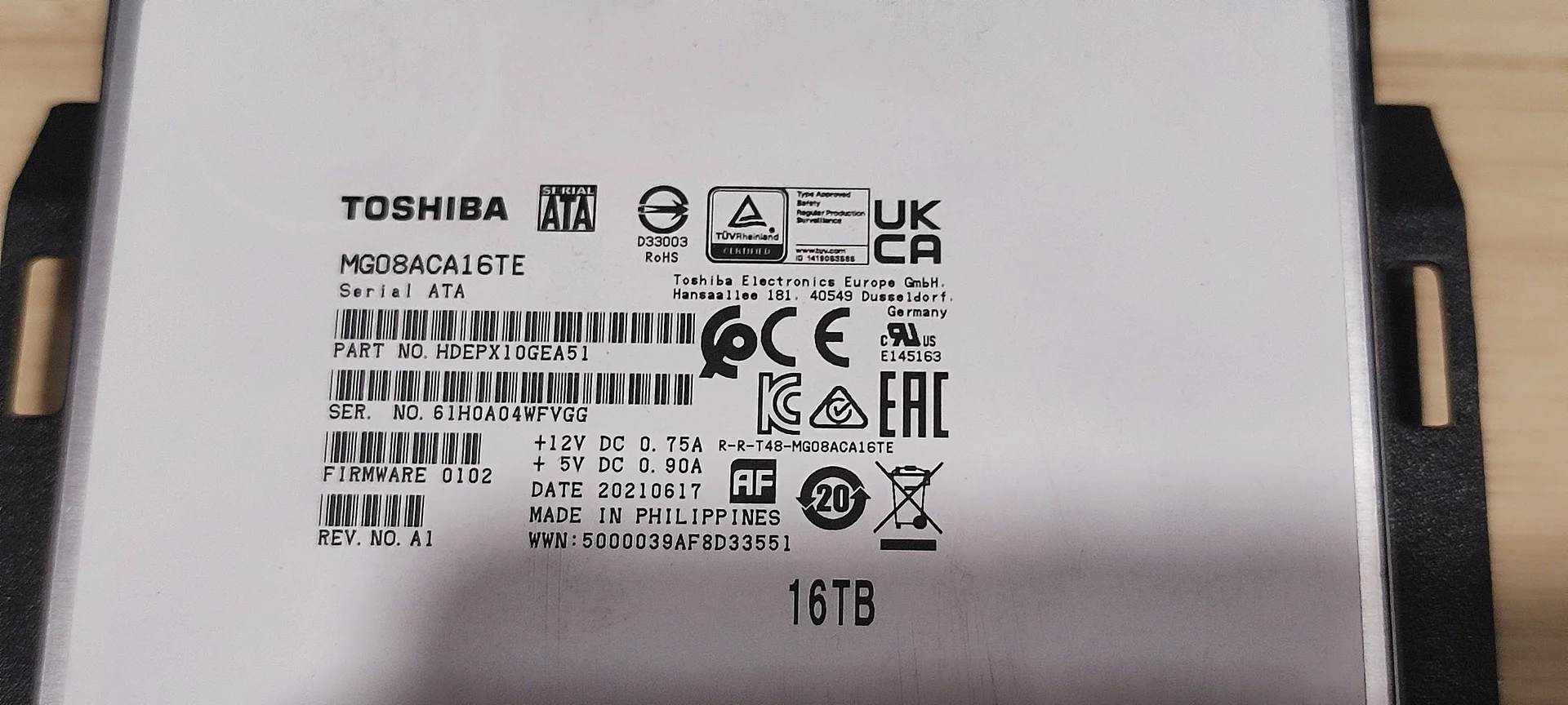 HDD Toshiba mg08aca16te 16Tb - изображение 1