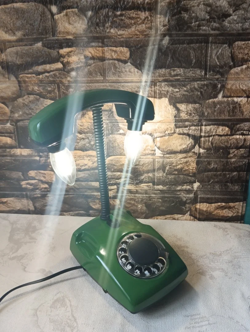 Настольная лампа из старого телефона - миниатюра 2