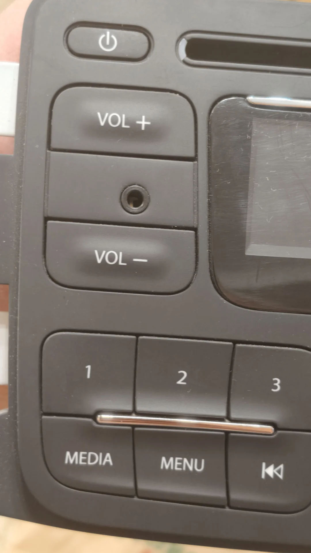 Магнитола штатная Renault Duster 1 - миниатюра 2