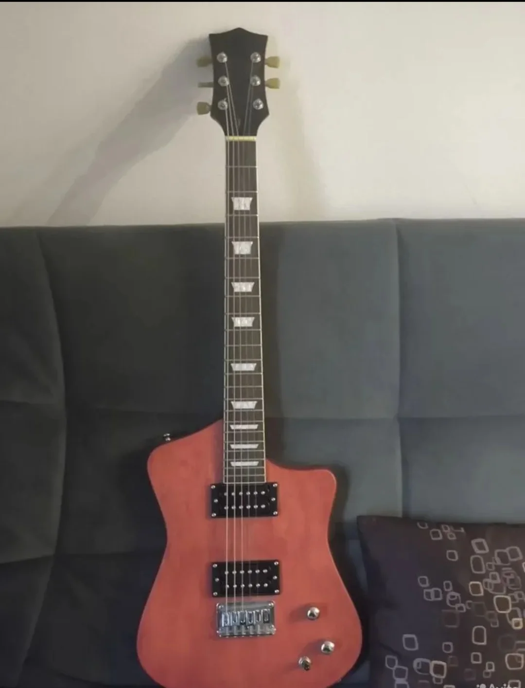 Электрогитара мастеровая под Gibson - миниатюра 2